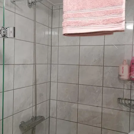 Prive Tuinhuis Elly 3* Sint Pancras