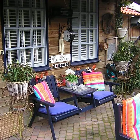 Bed & Breakfast Prive Tuinhuis Elly