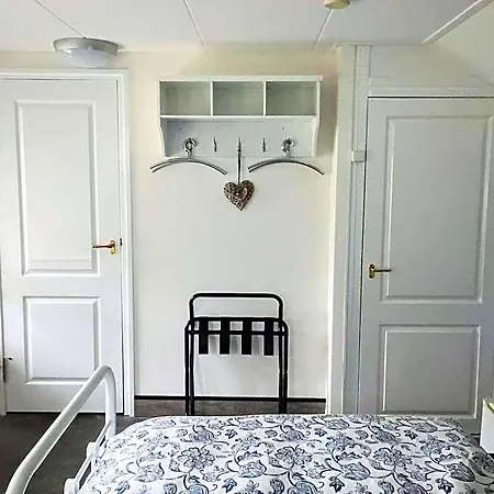 Prive Tuinhuis Elly Bed & Breakfast Sint Pancras