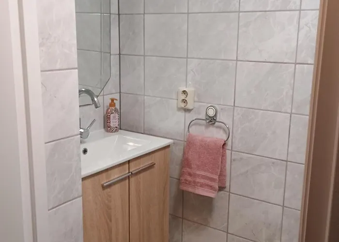 Bed & Breakfast Prive Tuinhuis Elly