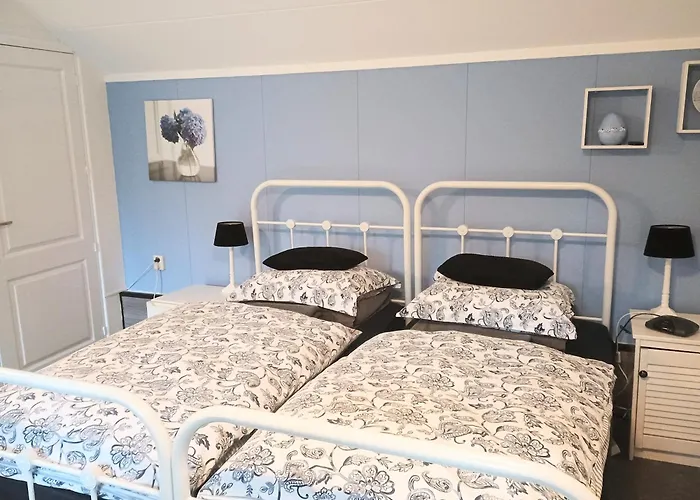 Prive Tuinhuis Elly Bed & Breakfast Sint Pancras