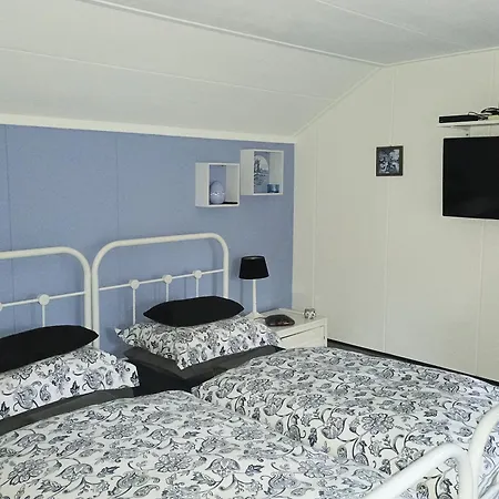 Prive Tuinhuis Elly 3*